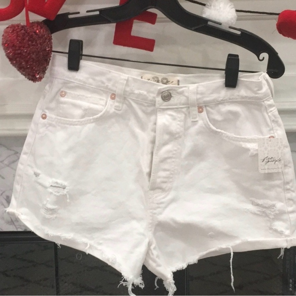 Free people white jean shorts 28